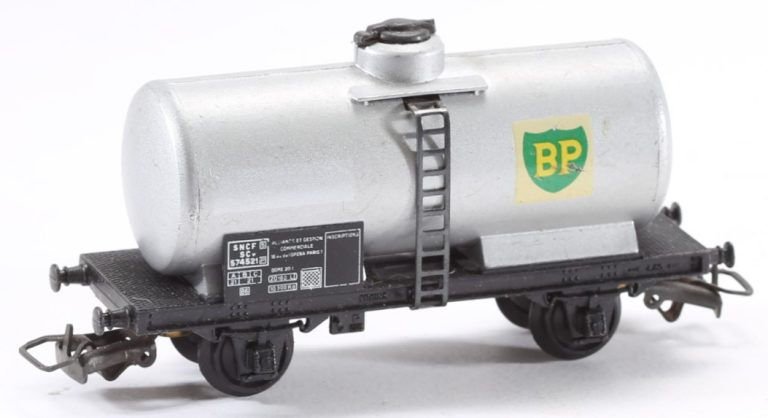 Jouef train tank car “BP” #6400