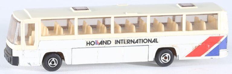 Majorette diecast bus scale 1/100 “Holland International” #373