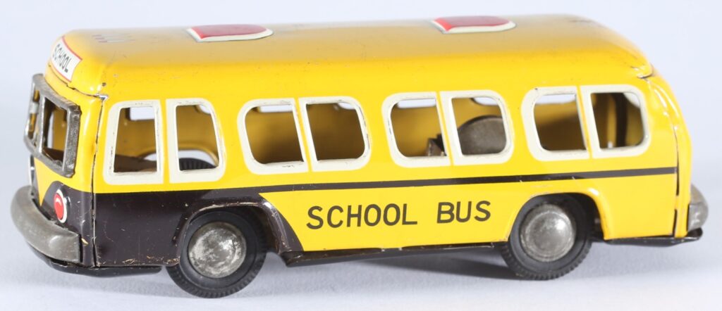 Vintage DAIYA Japan tinplate schoolbus USA #