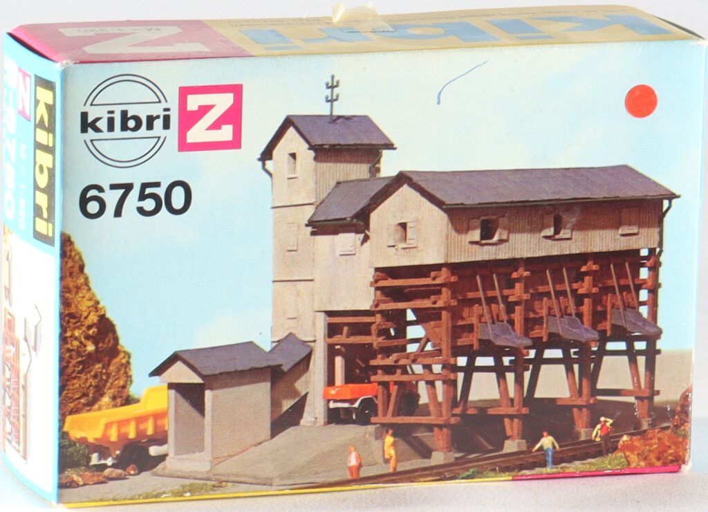 Kibri gauge Z scale 1:220 kit gravel tipple #67504 new in original box