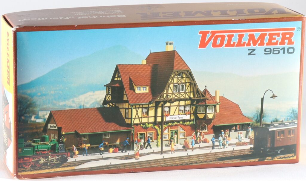 Vollmer gauge Z scale 1:220 kit railway station "Neuffen" #9510 new in original box