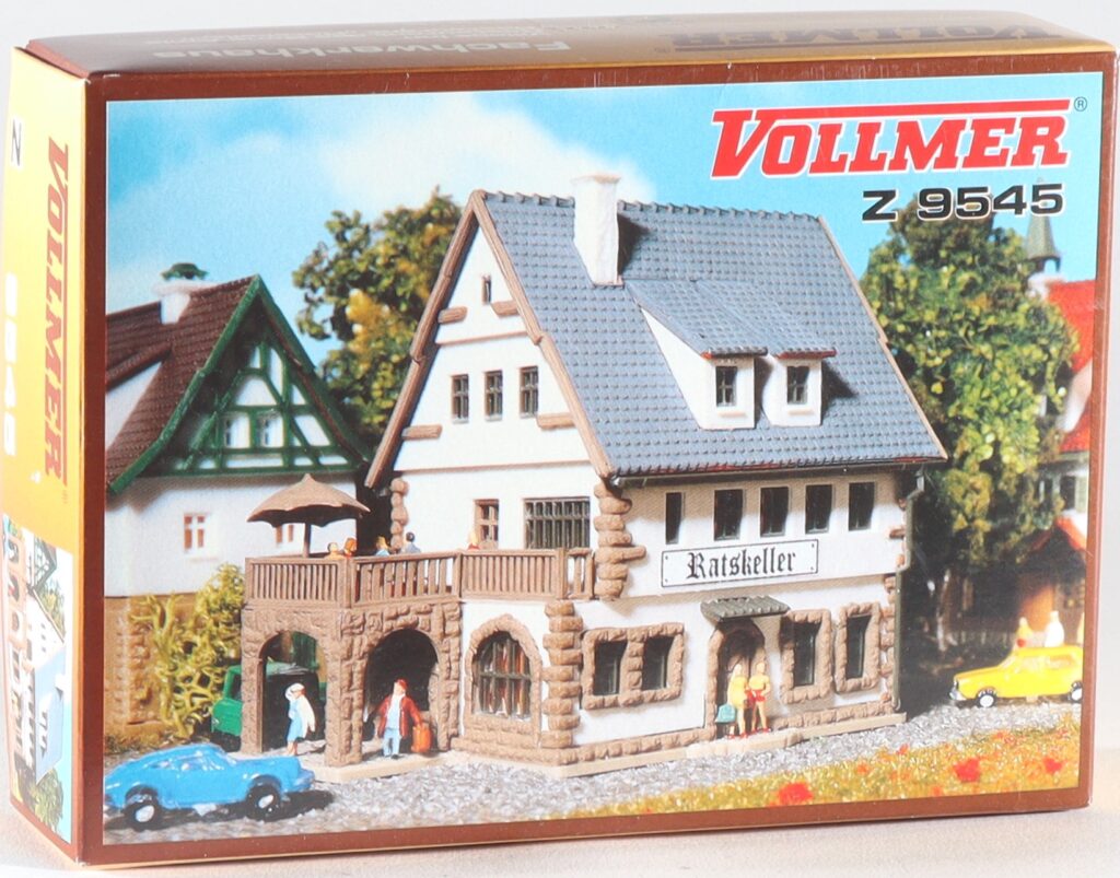 Vollmer gauge Z scale 1:220 kit restaurant "Ratskeller" #9545 new in original box