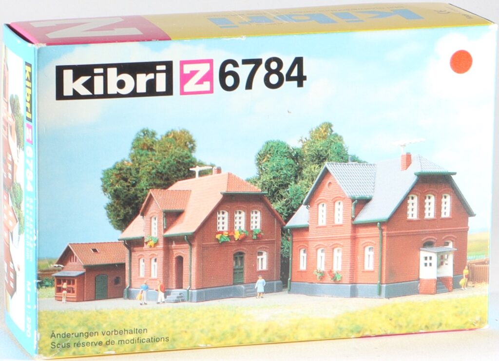 Kibri gauge Z scale 1:220 kit worker's living quarters with annex #6784 new in original box