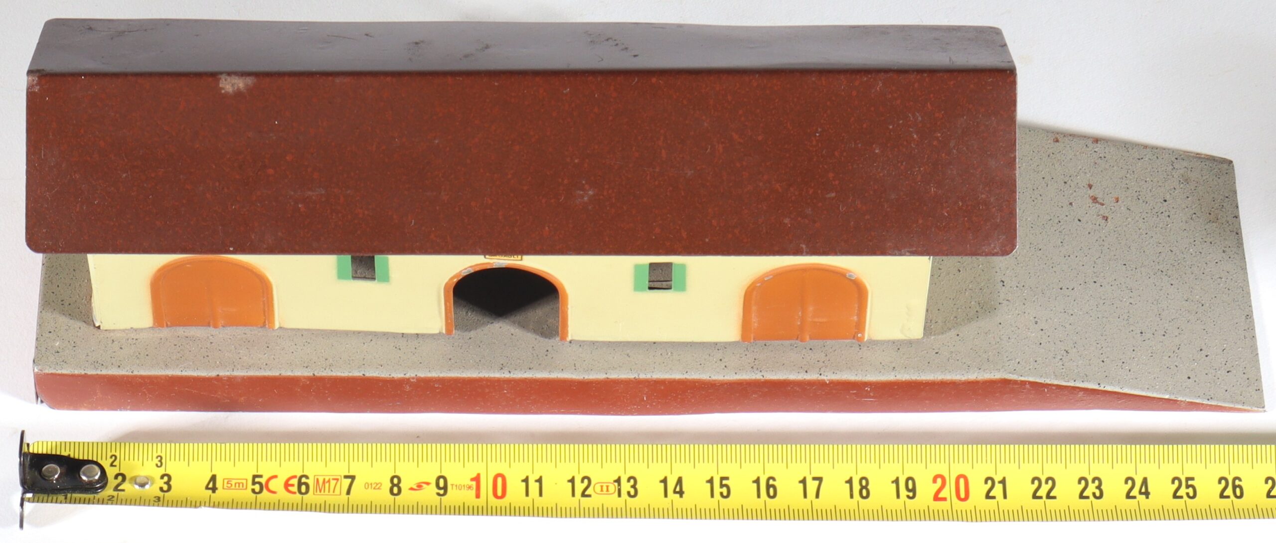 kallistoys-auctions-auktionen-antique-vintage-toys-antik-historisch-spielzeug-conti-co-mo-ge-italy-tinplate-blech-spur-h0-freight-station-guterbahnhof-1d