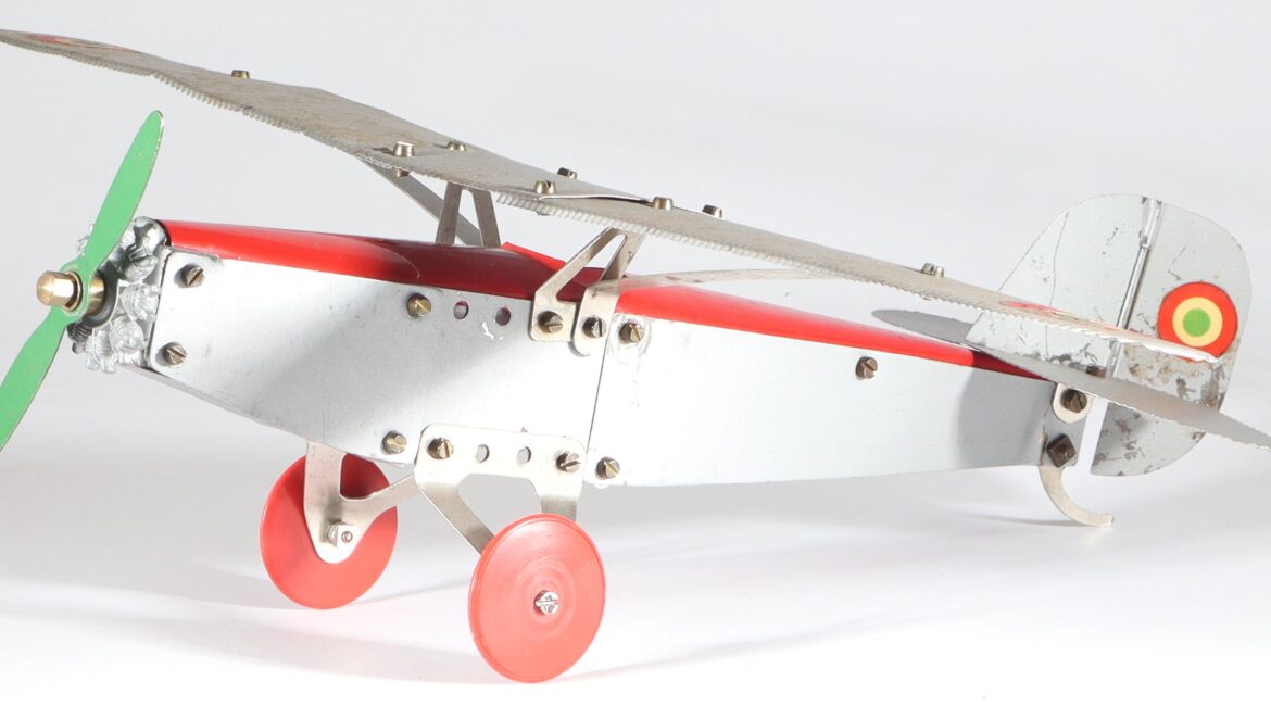 kallistoys-auctions-auktionen-antique-vintage-toys-antik-historisch-spielzeug-bral-italy-metal-meccano-airplane-flugzeug-1a