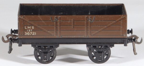 kallistoys-auctions-auktionen-antique-vintage-toys-antik-historisch-spielzeug-bassett-lowke-england-0-gauge-tinplate-blech-open-wagon-offener-guterwagen-lms-1352-0-1c