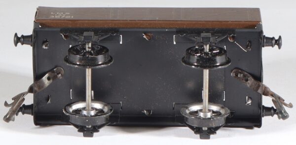kallistoys-auctions-auktionen-antique-vintage-toys-antik-historisch-spielzeug-bassett-lowke-england-0-gauge-tinplate-blech-open-wagon-offener-guterwagen-lms-1352-0-1f