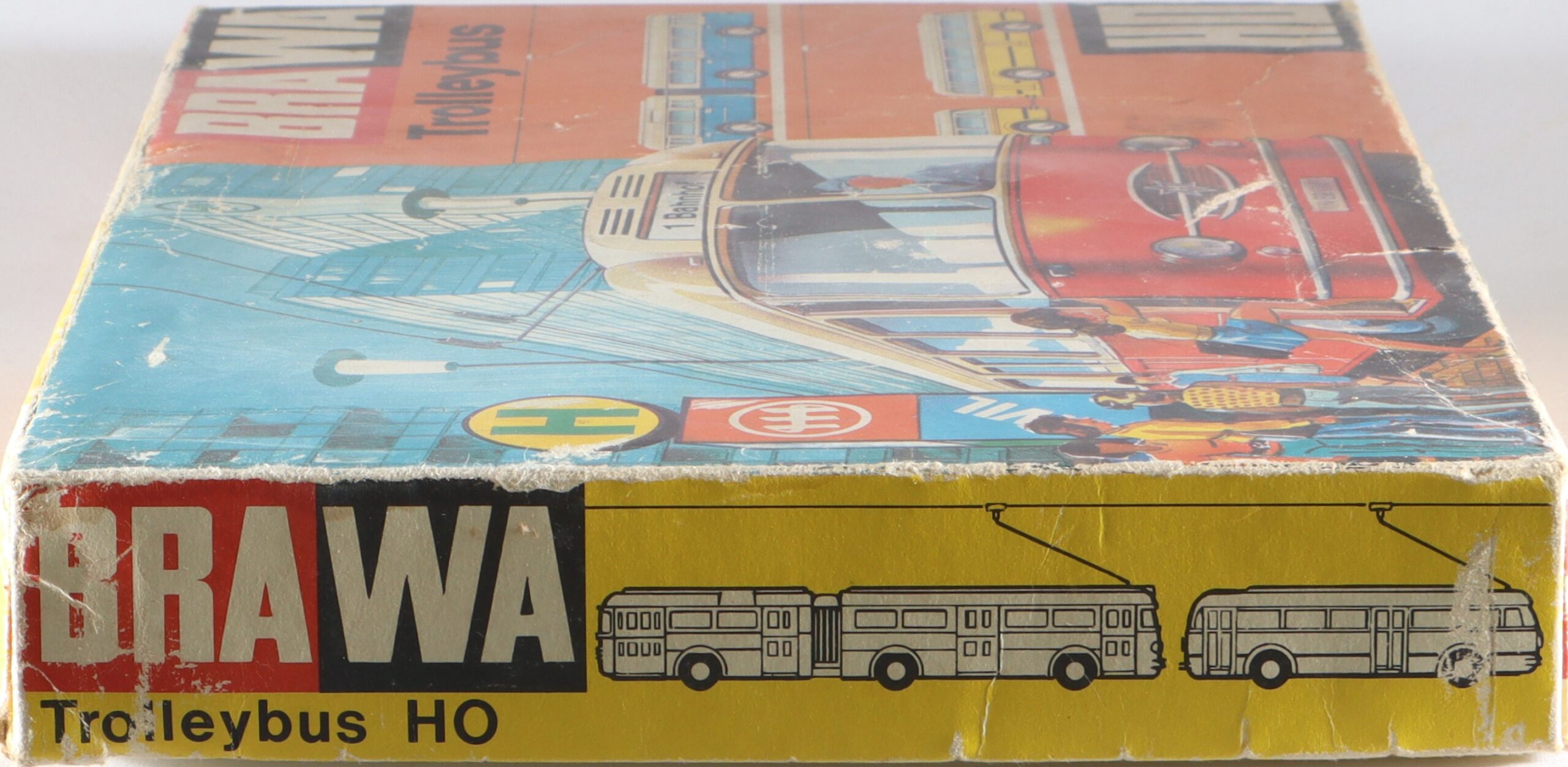 kallistoys-auctions-auktionen-antique-vintage-toys-antik-historisch-spielzeug-brawa-germany-trolleybus-spur-h0-gliederbus-6103-gelb-1c