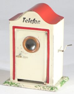kallistoys-auctions-auktionen-antique-vintage-toys-antik-historisch-spielzeug-ernst-plank-germany-tinplate-toy-blechspielzeug-telephone-booth-telefonhauschen-1a