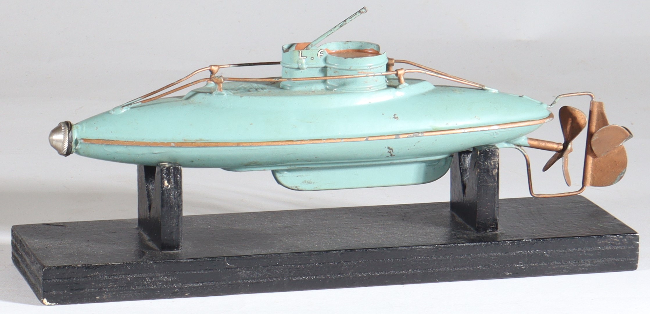kallistoys-auctions-auktionen-antique-vintage-toys-antik-historisch-spielzeug-bing-germany-tinplate-blech-submarine-unterseeboot-21-cm-10-344-2-2c