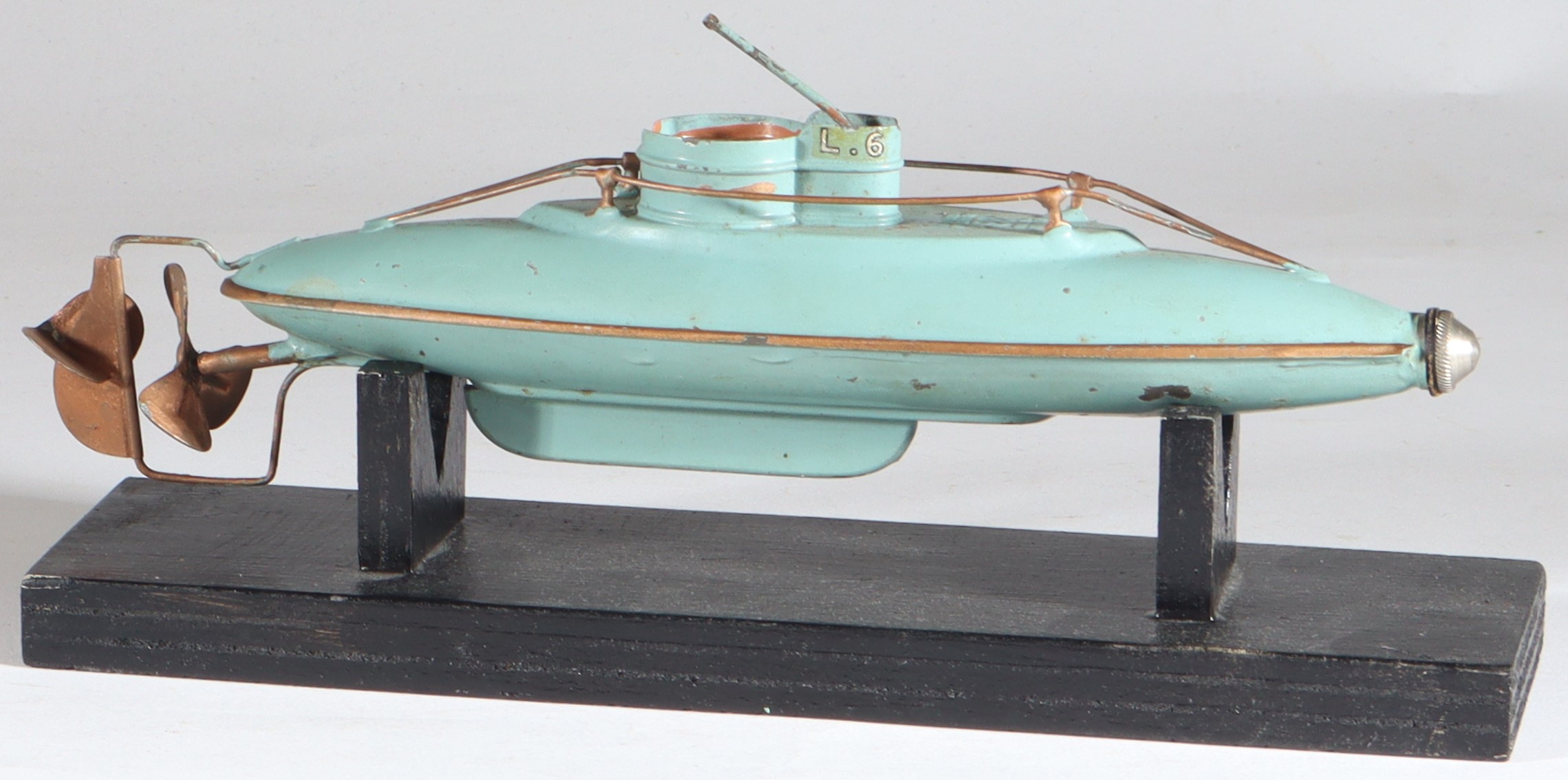 kallistoys-auctions-auktionen-antique-vintage-toys-antik-historisch-spielzeug-bing-germany-tinplate-blech-submarine-unterseeboot-21-cm-10-344-2-2f