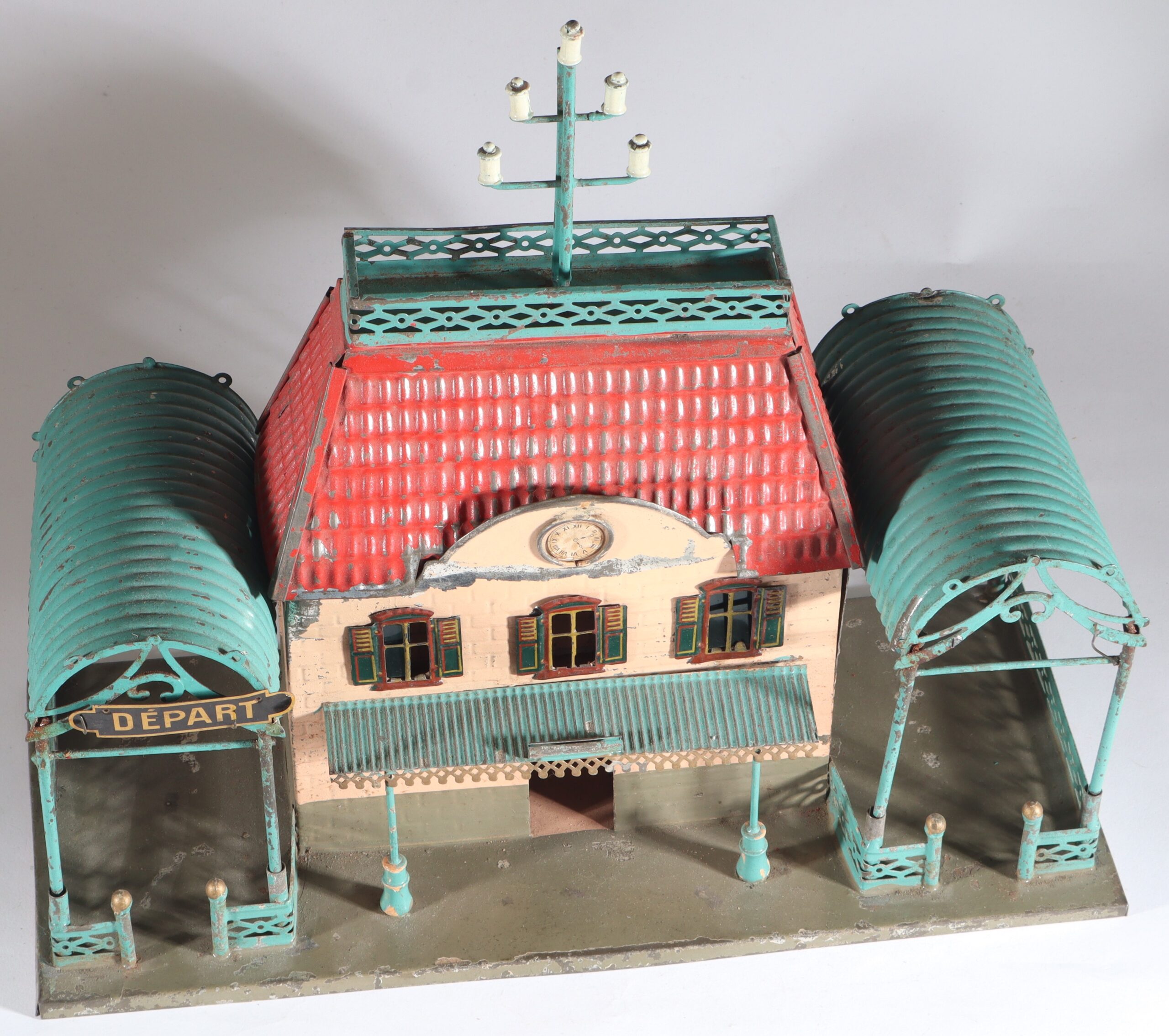 kallistoys-auctions-auktionen-antique-vintage-toys-antik-historisch-spielzeug-faivre-f-v-france-spur-0-tinplate-blech-railway-station-large-bahnhof-gross-gare-grande-1b