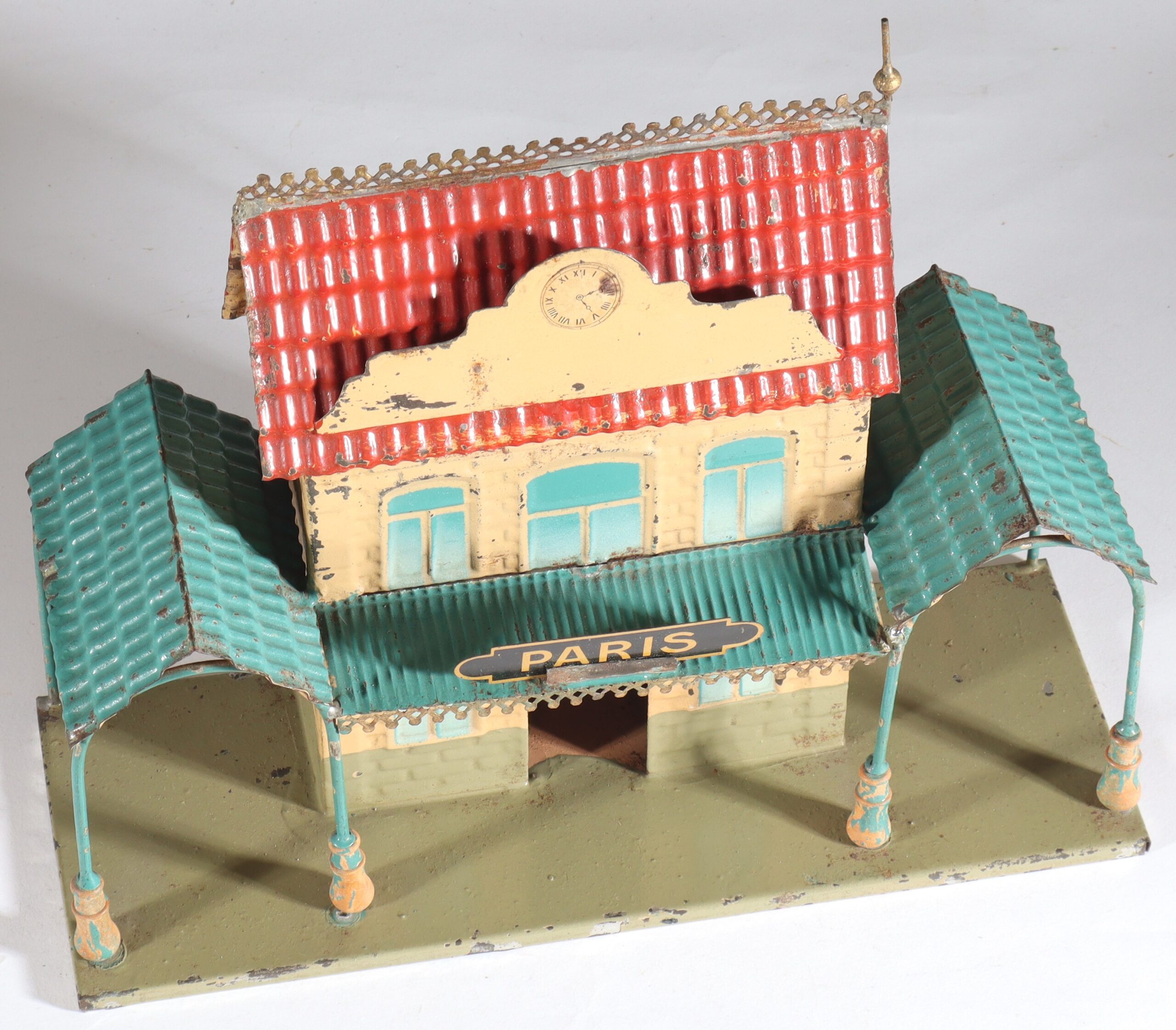 kallistoys-auctions-auktionen-antique-vintage-toys-antik-historisch-spielzeug-faivre-f-v-france-spur-0-tinplate-blech-railway-station-small-bahnhof-klein-gare-petite-1b