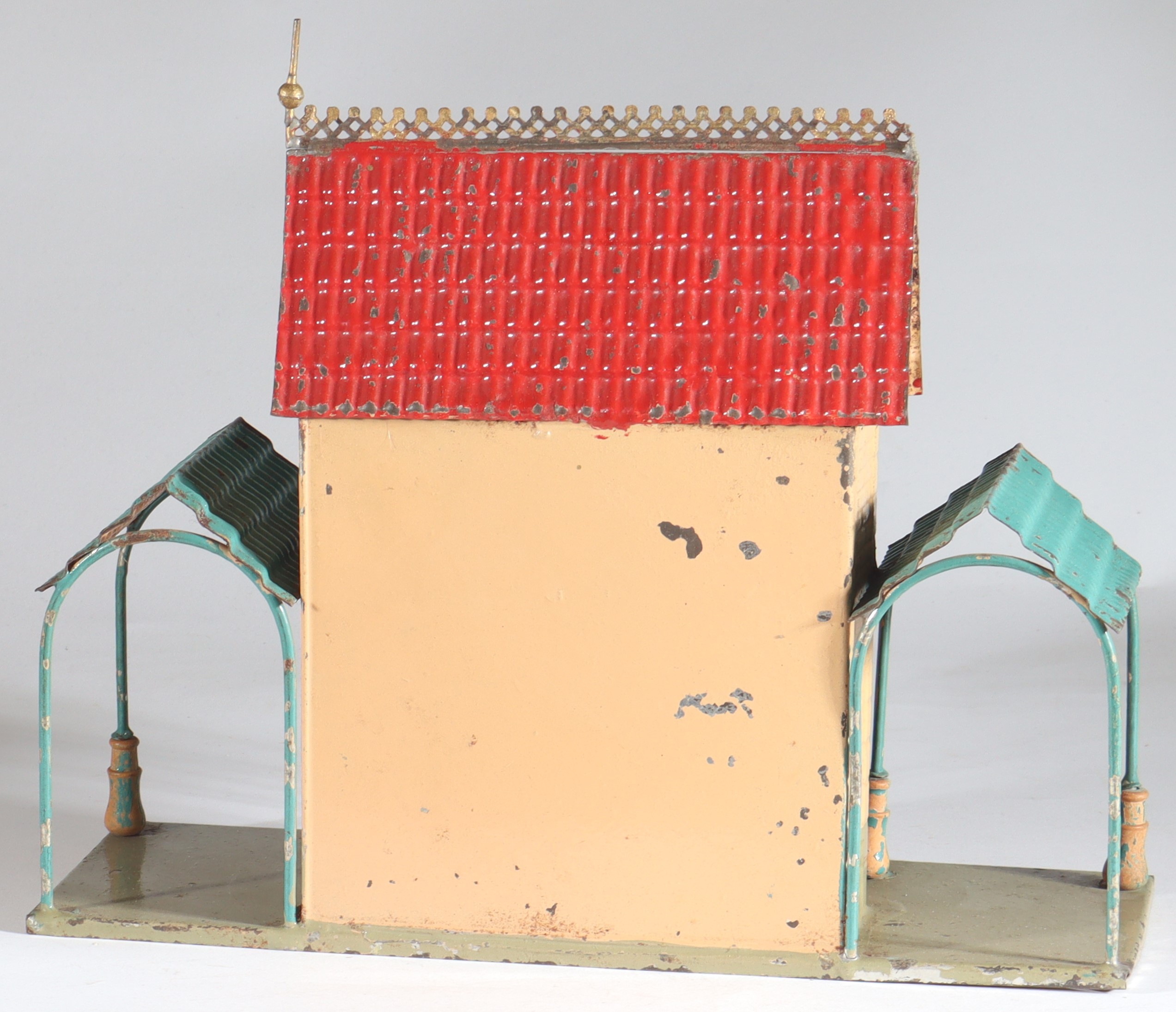 kallistoys-auctions-auktionen-antique-vintage-toys-antik-historisch-spielzeug-faivre-f-v-france-spur-0-tinplate-blech-railway-station-small-bahnhof-klein-gare-petite-1e