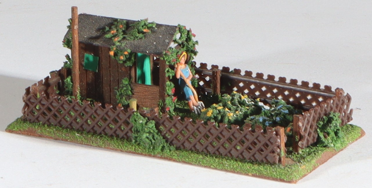 kallistoys-auctions-auktionen-antique-vintage-toys-antik-historisch-spielzeug-preiser-germany-spur-h0-garden-spot-schrebergarten-plastik-figur-1102-1a