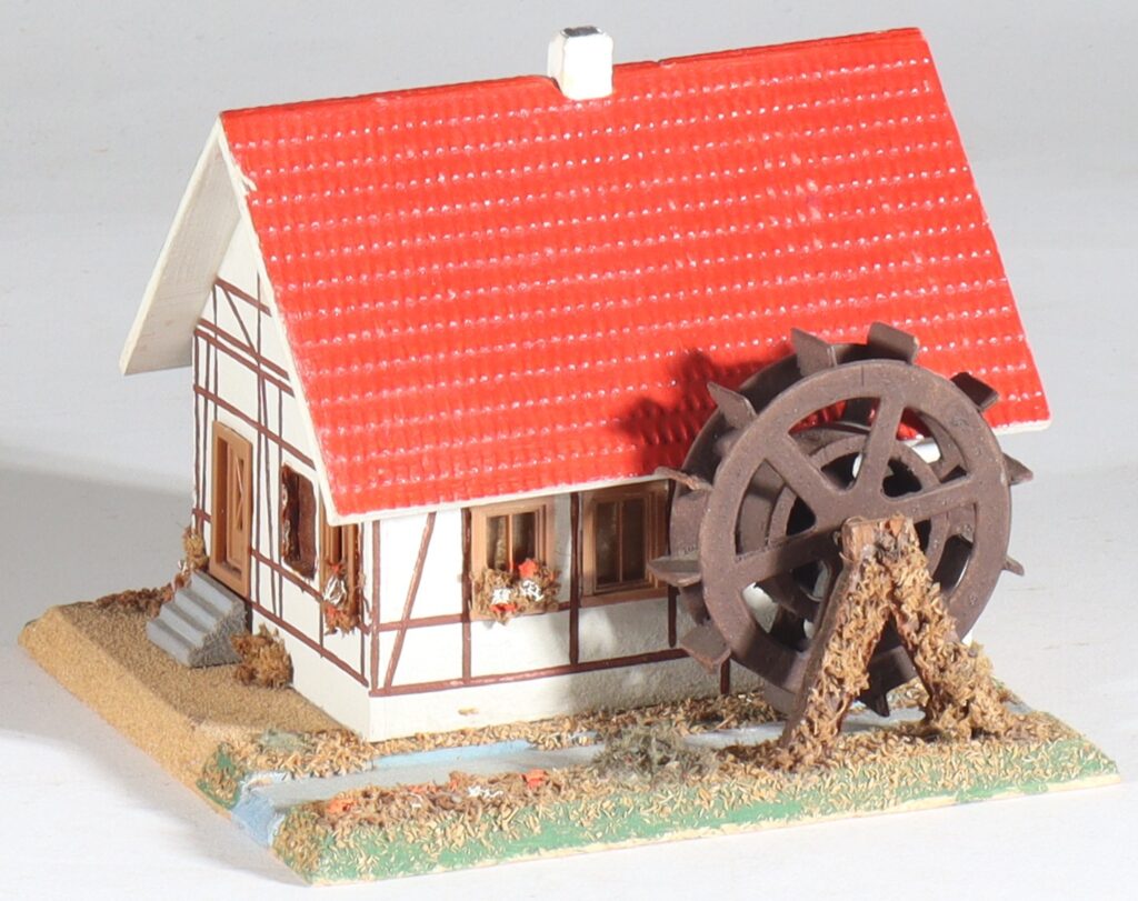 kallistoys-auctions-auktionen-antique-vintage-toys-antik-historisch-spielzeug-vaupe-germany-spur-h0-wood-house-holzhaus-watermill-wassermuhle-1122-1a