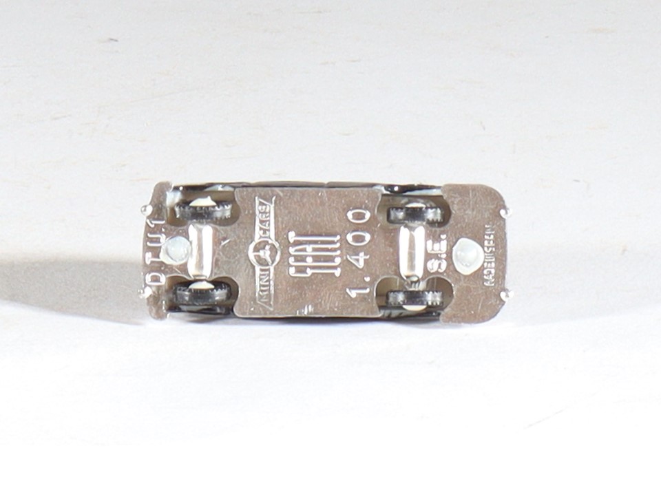 kallistoys-auctions-auktionen-antique-vintage-toys-antik-historisch-spielzeug-anguplas-mini-cars-1-zu-86-pkw-seat-1400-a-bicolor-grau-schwarz-3-1h