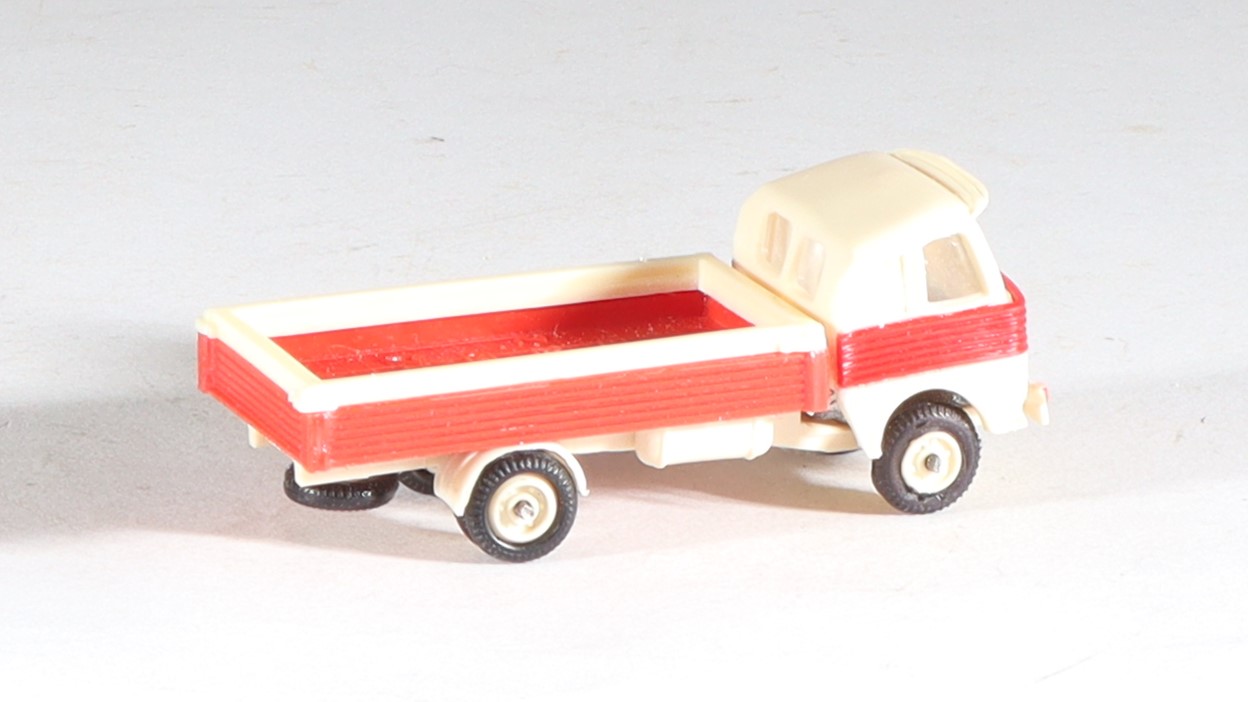 kallistoys-auctions-auktionen-antique-vintage-toys-antik-historisch-spielzeug-anguplas-mini-cars-1-zu-86-pegaso-z-207-valla-alta-weiss-rot-7-1g
