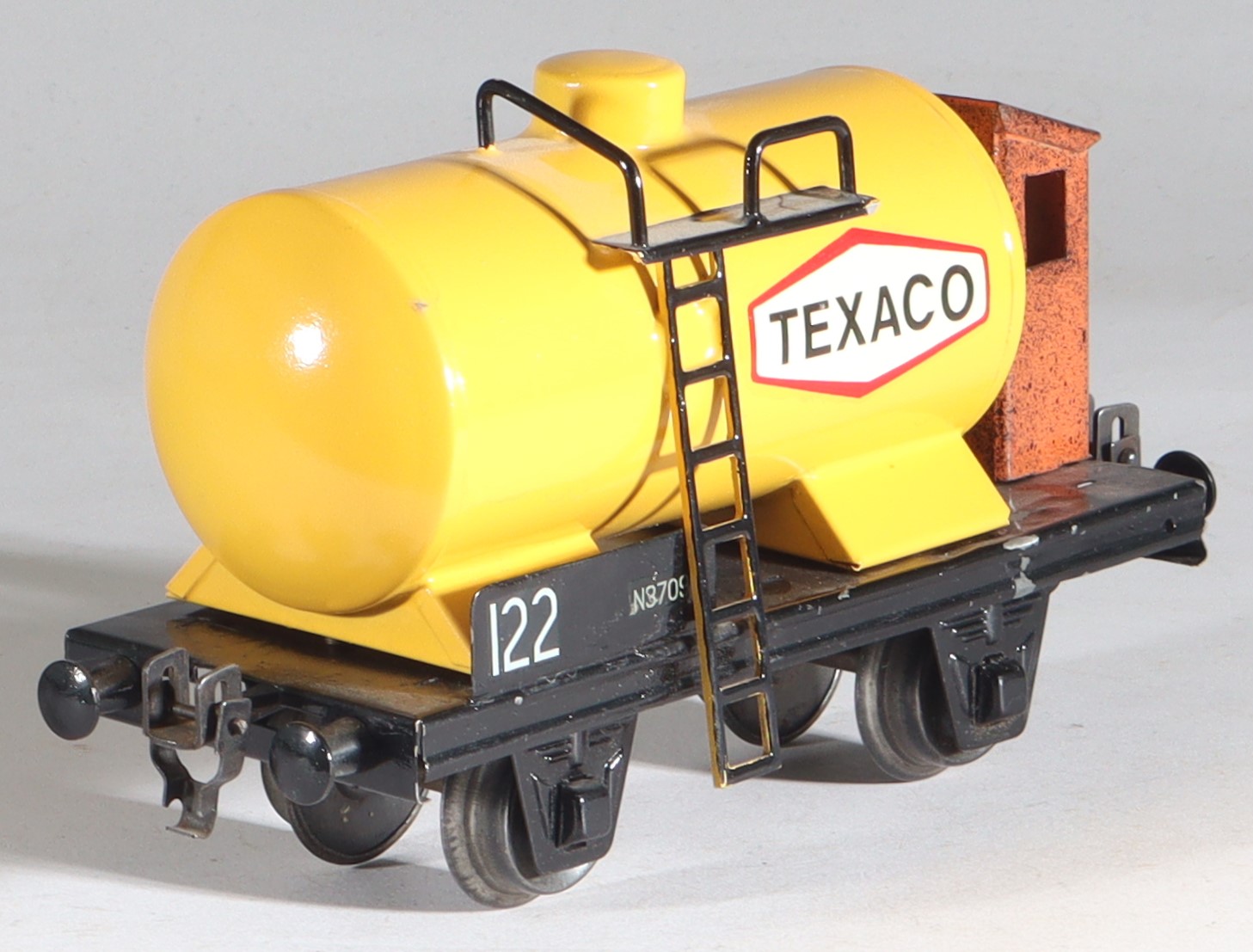 kallistoys auctions auktionen-antique vintage toys-antik historisch spielzeug-monos-switzerland-spur 0-tinplate-blech-train-eisenbahn-tank wagon-kesselwagen-texaco-gelb-1d kallistoys-auctions-auktionen-antique-vintage-toys-antik-historisch-spielzeug-monos-switzerland-spur-0-tinplate-blech-train-eisenbahn-tank-wagon-kesselwagen-texaco-gelb-1d