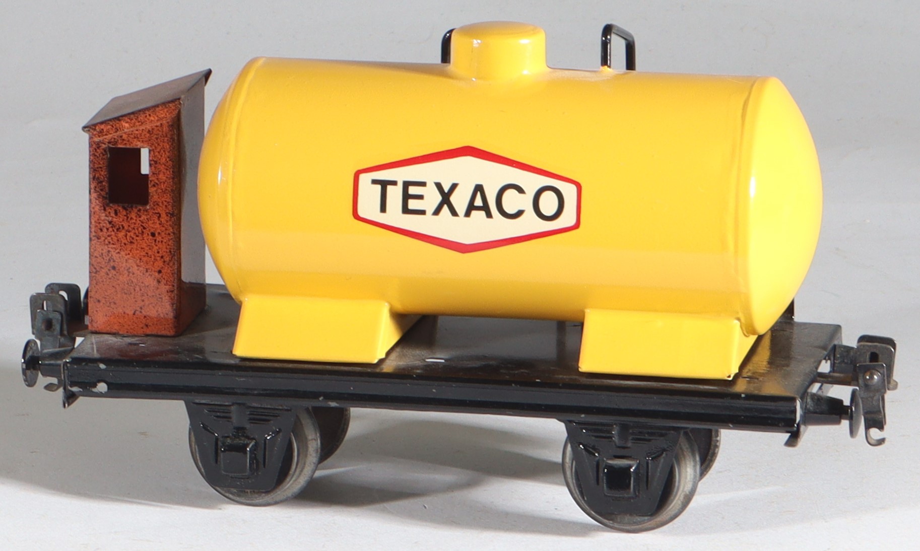kallistoys auctions auktionen-antique vintage toys-antik historisch spielzeug-monos-switzerland-spur 0-tinplate-blech-train-eisenbahn-tank wagon-kesselwagen-texaco-gelb-1e kallistoys-auctions-auktionen-antique-vintage-toys-antik-historisch-spielzeug-monos-switzerland-spur-0-tinplate-blech-train-eisenbahn-tank-wagon-kesselwagen-texaco-gelb-1e