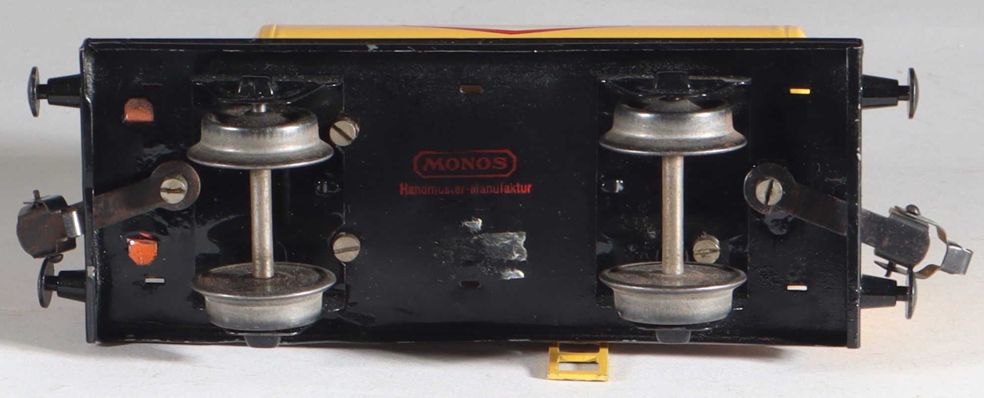 kallistoys auctions auktionen-antique vintage toys-antik historisch spielzeug-monos-switzerland-spur 0-tinplate-blech-train-eisenbahn-tank wagon-kesselwagen-texaco-gelb-1g kallistoys-auctions-auktionen-antique-vintage-toys-antik-historisch-spielzeug-monos-switzerland-spur-0-tinplate-blech-train-eisenbahn-tank-wagon-kesselwagen-texaco-gelb-1g