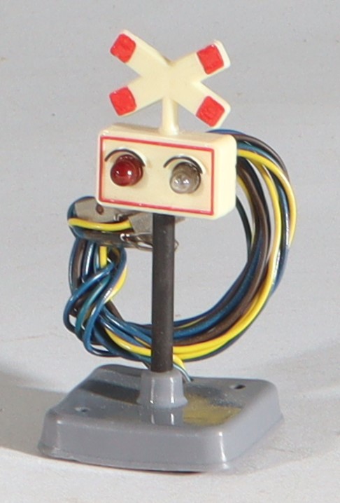 Eheim H0 Bus Stop with Figures + Flashing Signal #6151 & #32