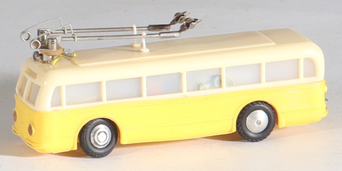 eheim-germany-spur-h0-trolleybus-set-motorwagen-gelb-102bs-1b