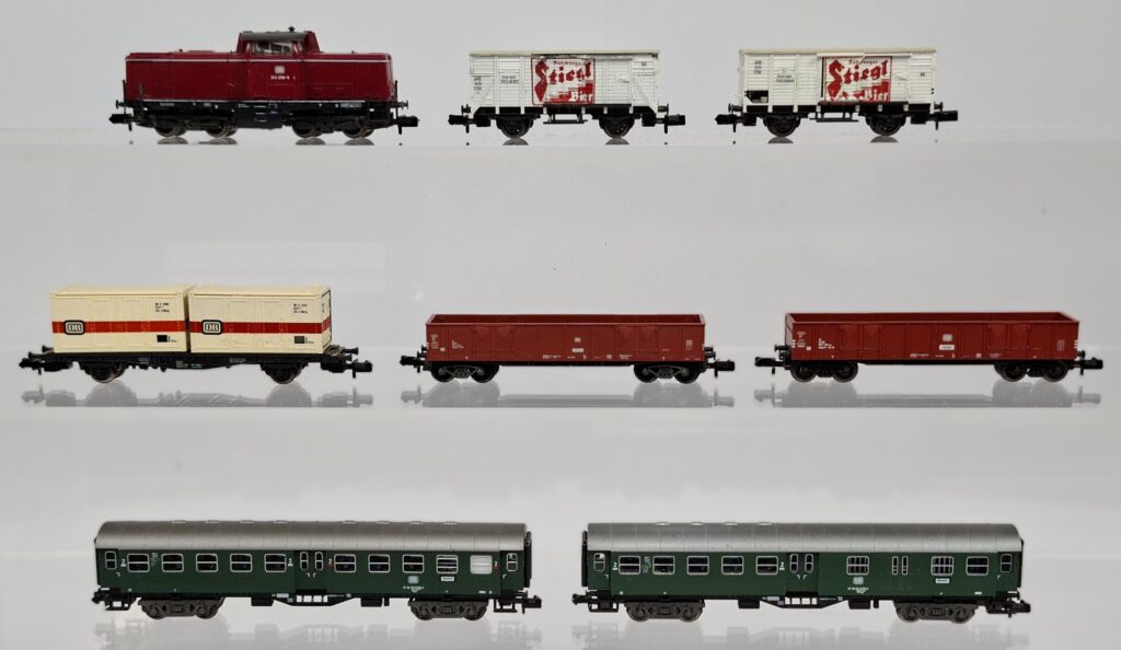 Fleischmann Spur N 1:160 Konvolut mit Diesellok BR 212 + GmP Güterwagen und Umbauwagen