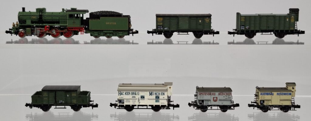 Minitrix Spur N 1:160 Konvolut Dampflok und Personenwagen Bayern