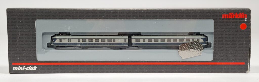 Märklin Spur Z 1:220 Dieseltriebwagen "Fliegender Hamburger" BR SVT 04 #88870 im OKT