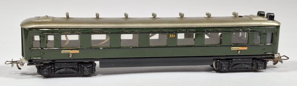 Märklin Spur H0/00 Blech Personenwagen mit Schlussbeleuchtung #351SB '50er Jahre