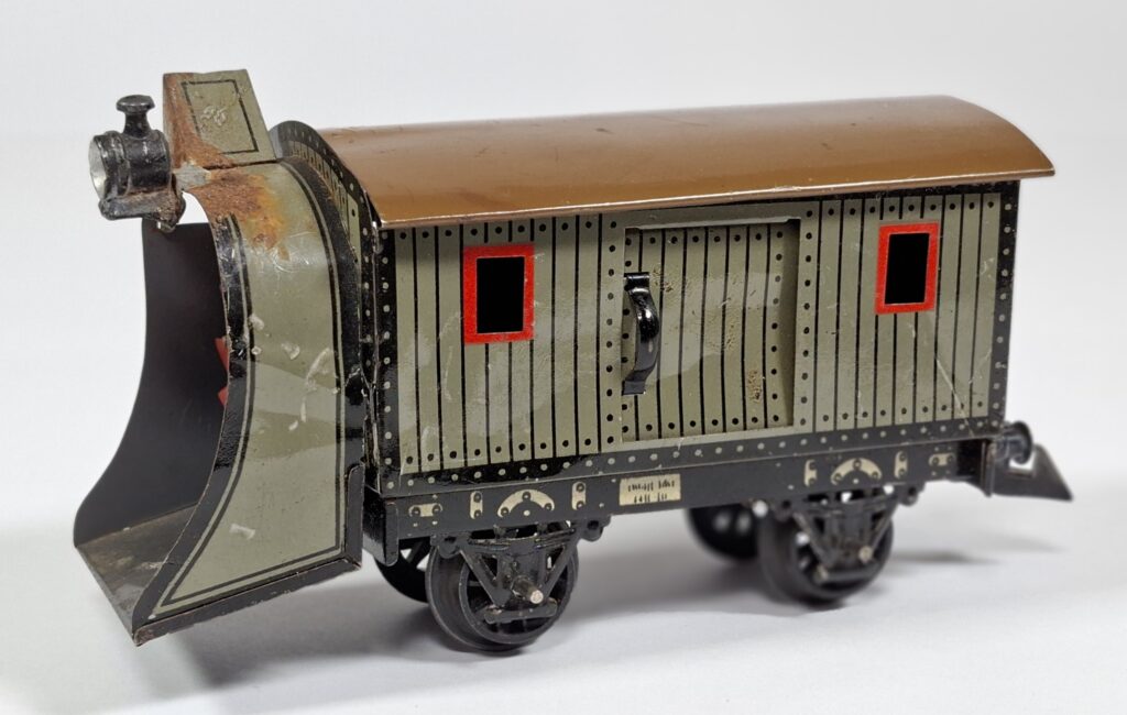 Bing 0 gauge tinplate rotary snowplough wagon, 1920s