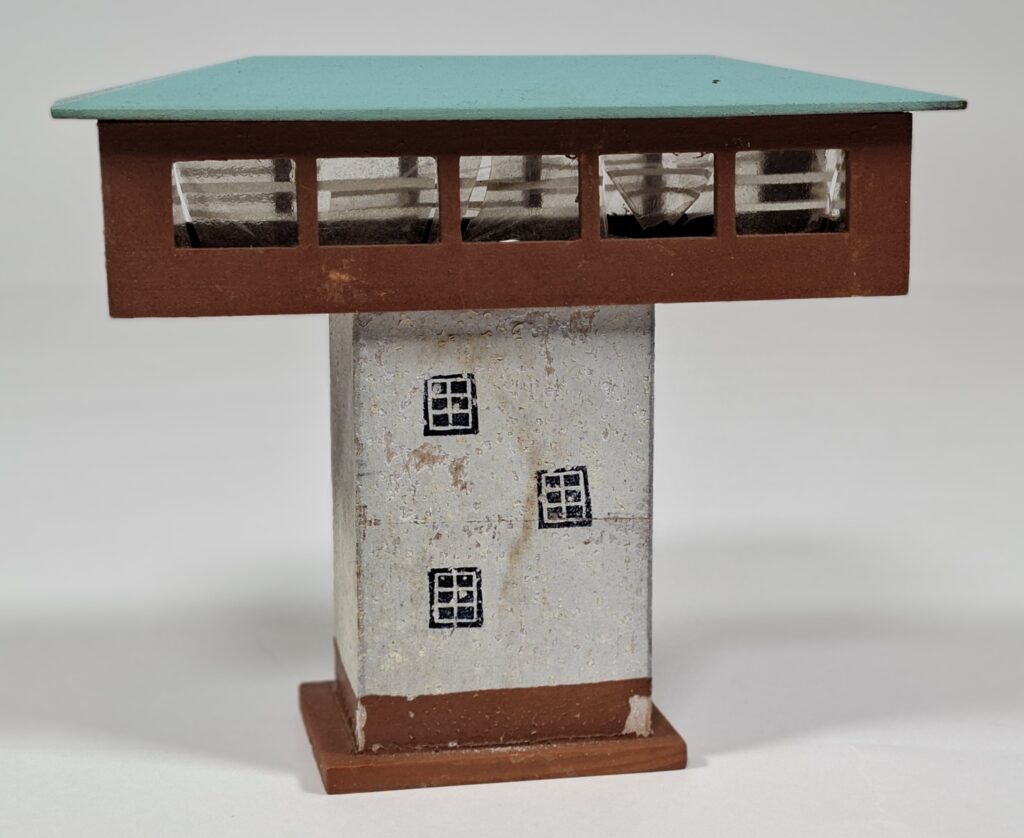 Pflugbeil DDR Holzhaus Pilzstellwerk um 1960