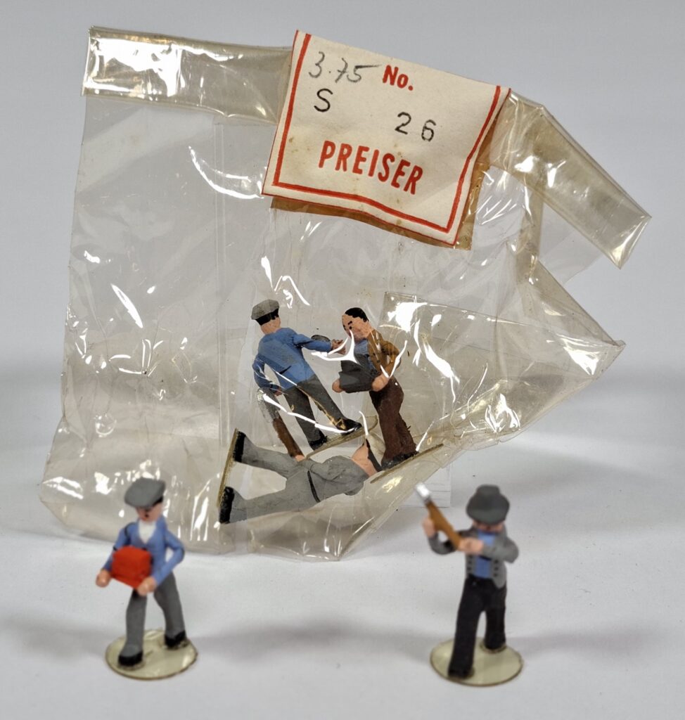Preiser wooden figure set #S 26 'Workers' in original Cellon bag, c.1955