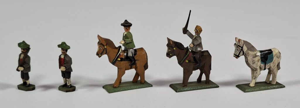 Berchtesgaden wooden rider figure lot, slightly larger than Preiser, 1950s or earlier