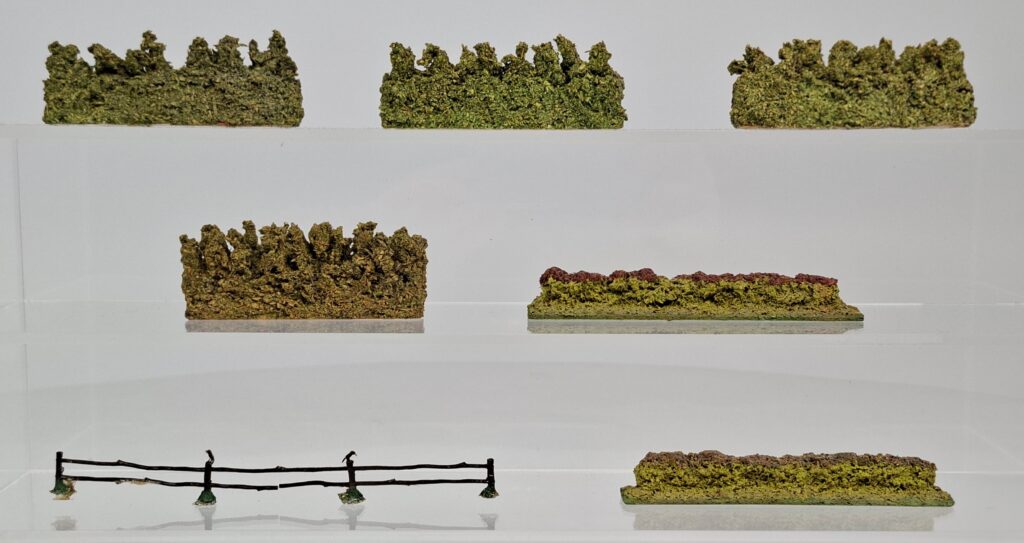 Rudolf Spitaler (RS) trimmed hedges #310 + Noch fence with crows, c.1953-late 1950s