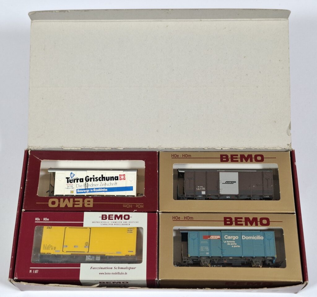 Bemo Spur H0m 12mm Viererpack Güterwagen Rhätische Bahn im OKT