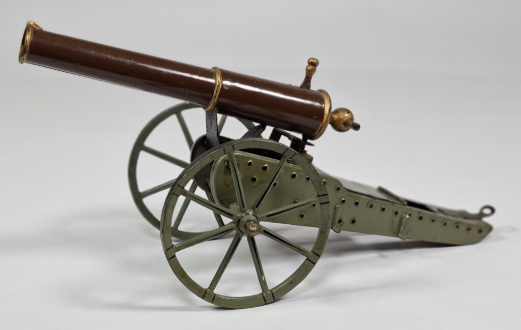 Märklin uralt sehr grosse Kanone mit Patronen ca. 30 cm