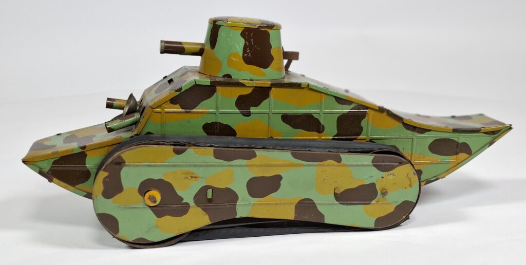 Joustra Frankreich uralt Blechspielzeug Panzer Renault Länge ca 35 cm '30er Jahre