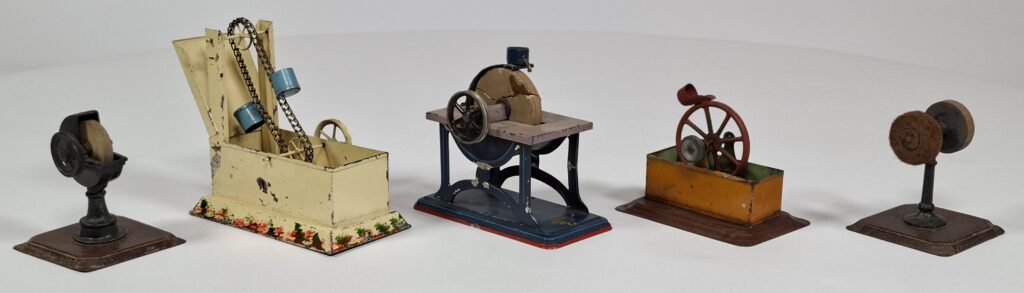 Bing Doll & Cie Blechspielzeug Konvolut diverse Antriebsmodelle '20er Jahre