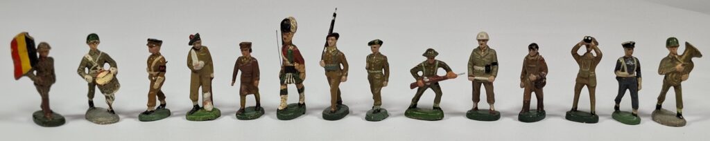 Nazaire Beeusaert Belgien Massefiguren Konvolut Alliierte Soldaten WW II ca 7 cm
