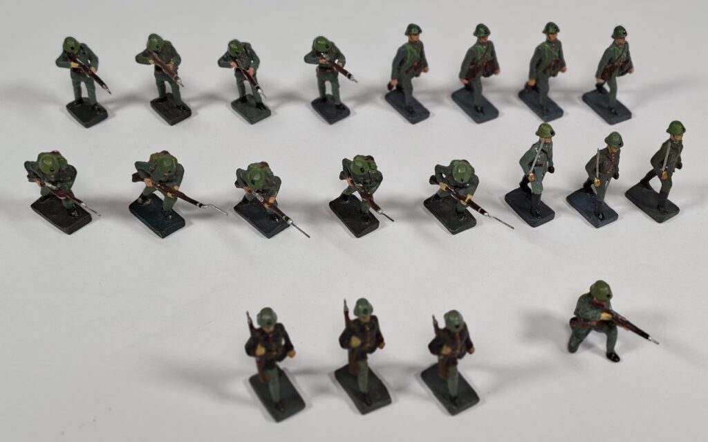 Durso Belgien Massefiguren Konvolut niederländische Soldaten WW II 7 cm