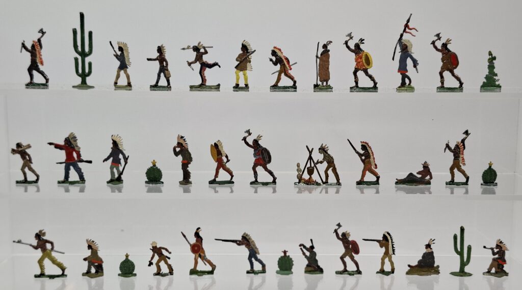 Heinrichsen u.a. uralt Konvolut handbemalte Zinnfiguren 35 mm feine Qualität "Indianer" um 1900