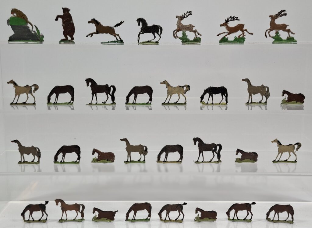 Heinrichsen u.a. uralt Konvolut handbemalte Zinnfiguren 35 mm feine Qualität "Tiere" um 1900