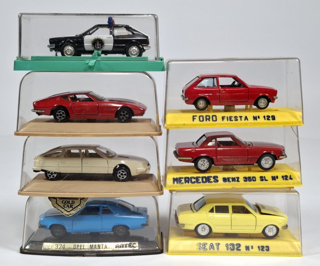 Joal / Rei / Guiloy 1:43 zinc diecast model car lot in OB